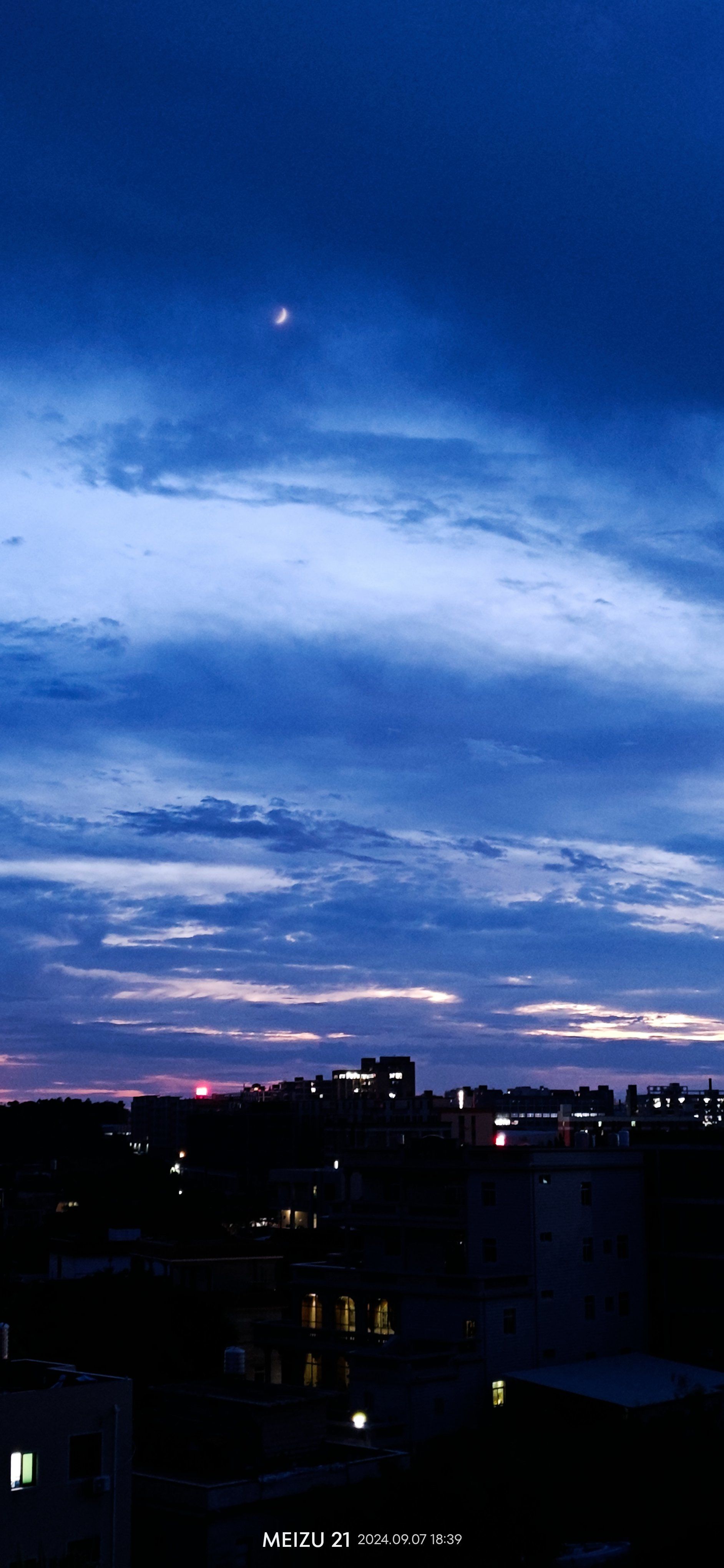 傍晚的天空色彩斑斓