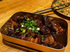 精炖猪五花-有肉食·虎九闽菜(798艺术区店)