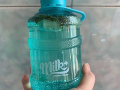 冰蓝桶的苏打水-milkplus·泰式奶茶(较场东路店)