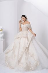 -予白婚纱礼服馆