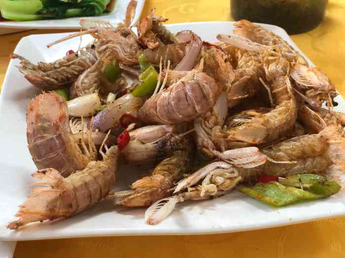 海宝海鲜大排档-"位置还是挺好找的就在安检口进去一点,点了.