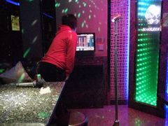 -好乐迪(张扬路八佰伴店)