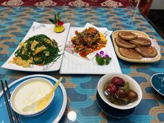 -三江源美食城