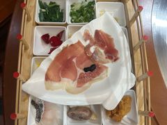 -香麒园·过桥米线·南湖雅宴