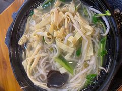 -丽虹云南过桥米线(兴工街店)