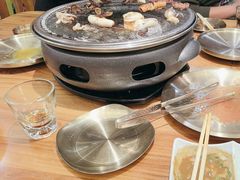 -青瓦餐厅·生鱼片·韩园烤肉(西塔店)