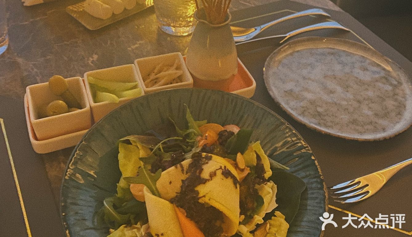 杭州探店🔥位于35层的旋转餐厅🍴