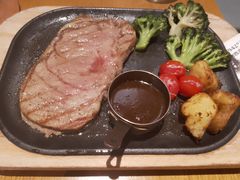 滋滋烤西冷牛排-乐凯撒披萨·烤鸡(曜一城店)