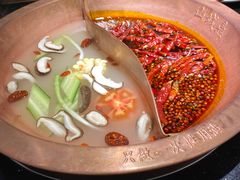 -山城鼎重庆老火锅(西安钟楼店)