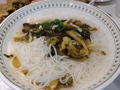 雪菜笋丝捞粉-春家·非遗手工小吃(徐汇万科广场店)