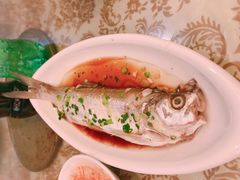 -鸿一饭店(隐秀路店)