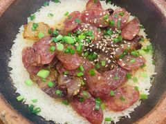 腊肠腊肉煲仔饭-红星光发煲仔饭(大石街店)