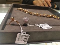 -Tiffany & Co.蒂芙尼
(广州太古汇店)