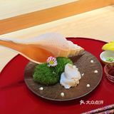 俩人吃的非常饱 食材很新鲜 菜式非常丰富 服务没得说
