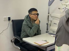 -视野联行眼镜•蔡司•依视路(温江店)