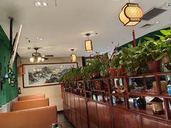 -江城小馆陕南妈妈菜·全球旅行餐厅(钟楼店)