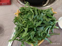-鲁朗纳麦石锅鸡庄园
