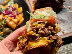 辣味双层牛肉碎汉堡-Q MEX 库迈墨西哥餐吧(三里屯店)