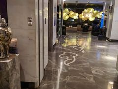 -新盈光·云会所(百丈东路店)