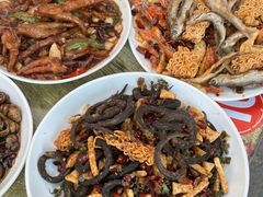 -丹水桥地锅鱼·翘嘴鲌·地方特色全鱼宴(丹江口大坝店)
