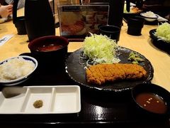 -牛カツ京都勝牛(河原町蛸薬師店)