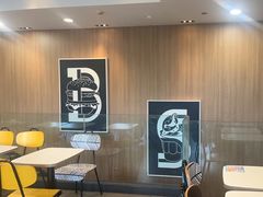 -麦当劳(杨林得来速店)