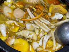 -菌之家·专业纯野生菌火锅·特色炒菌