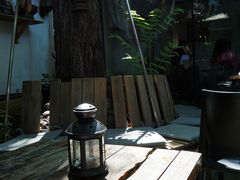 露天位-脚下咖啡·CHILL酒馆(灵光东巷店)