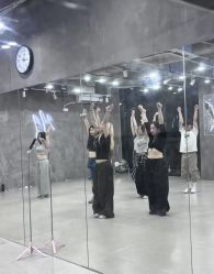 -HI dance 舞室