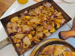 -老东镇啤酒屋海鲜加工·蒸汽海鲜·海鲜烧烤(台东店)