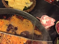 -岗上渣渣老火锅(两路口店)