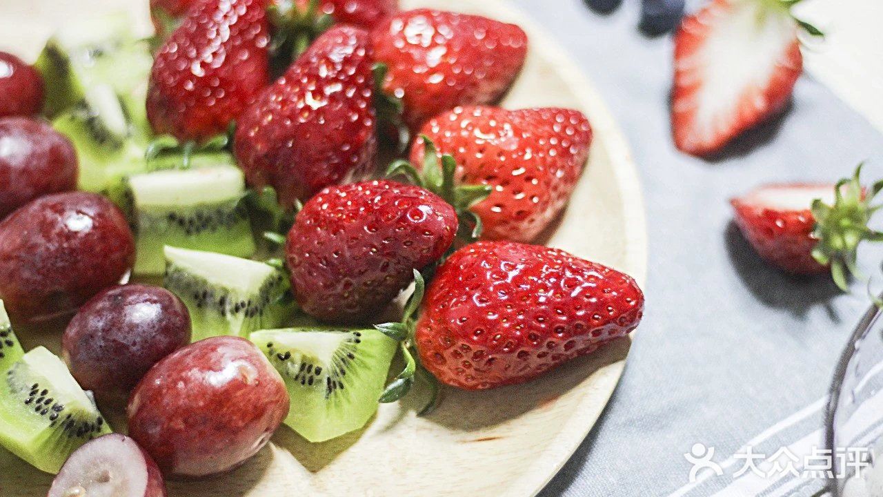 累时就歇一歇，随清风漫舞，烦时就静一静