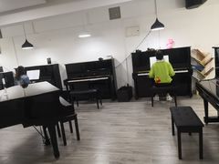 -梅纳·钢琴声乐架子鼓Mena Music(双井店)