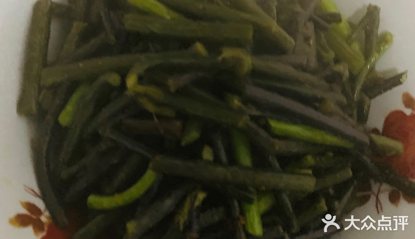 自己上山采的蕨菜就是好吃些