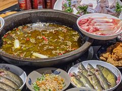 -石锅苗苗鱼(武汉首店)