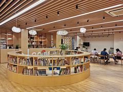 -漕河泾街道图书馆(漕河泾社区文化活动中心店)