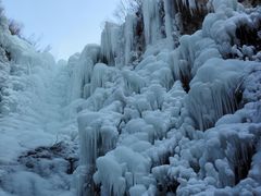 -大平台龙居瀑布旅游区