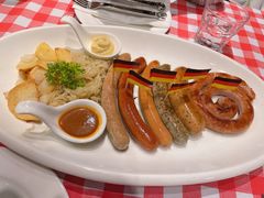 香肠拼盘-1886德国汽车餐厅(外滩十六铺码头店)