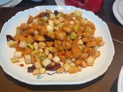 -东口码头·烧鸽子·鱼头泡饼·地方菜(金鹰悦城店)