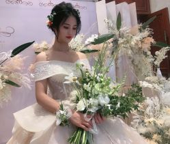 -南京宝娜嫁衣婚纱礼服馆(中央路店)