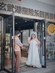 -MAO亲爱的猫婚纱摄影工作室