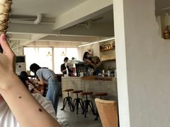 -巴浪鱼咖啡馆 Local Fish