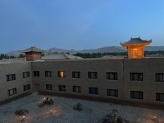 -敦煌山庄摘星阁