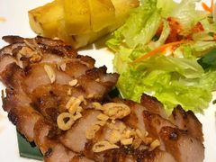 西贡炭烧烤猪颈肉配菠萝-美奈小馆·东南亚菜(福田星河COCO Park店)