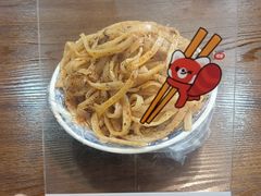 -牡丹广场薛栓子擀面皮大王