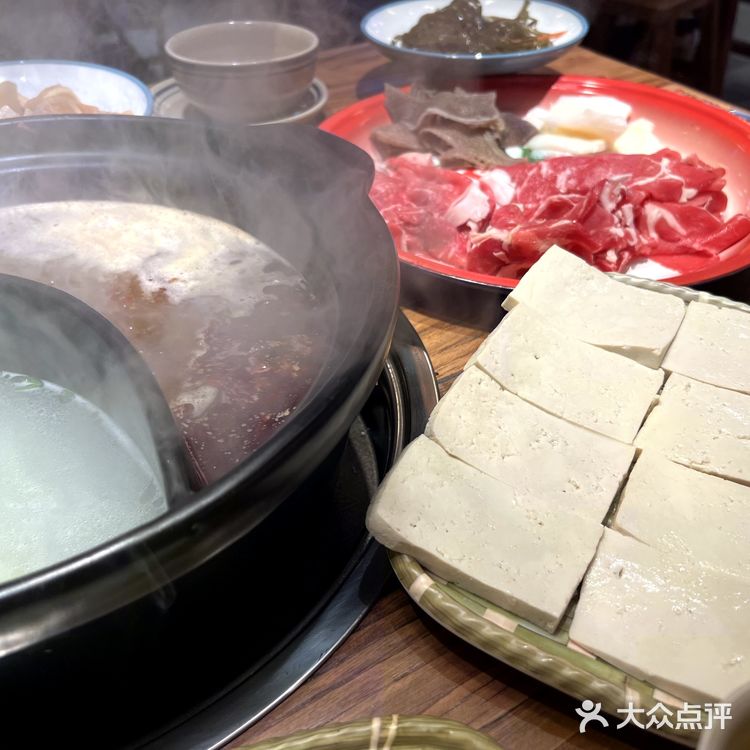 46双人餐火锅能吃到啥