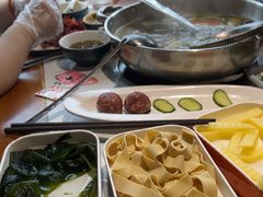-乡土黄·鲜牛肉火锅·小龙虾(兴业街店)