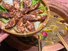 阿婆情麻辣香肠-阿婆情腊排骨火锅·野生菌季(古城旗舰店)