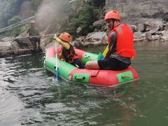 -安吉龙王山峡谷漂流