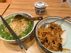 -西部马华清真兰州牛肉面·烧烤夜市(关东店)